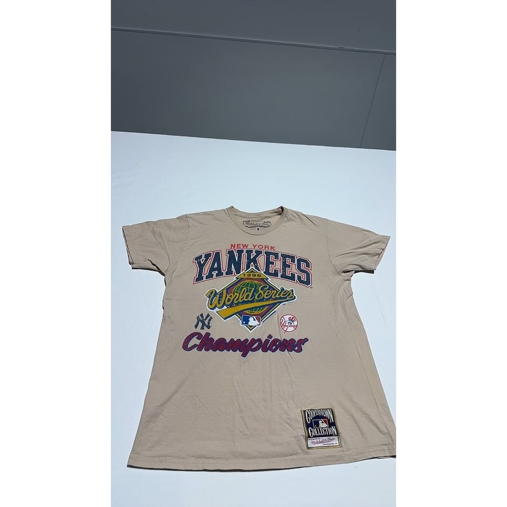 Mitchell & Ness New York Yankees 1996 World Series Champions T-Shirt Beige M